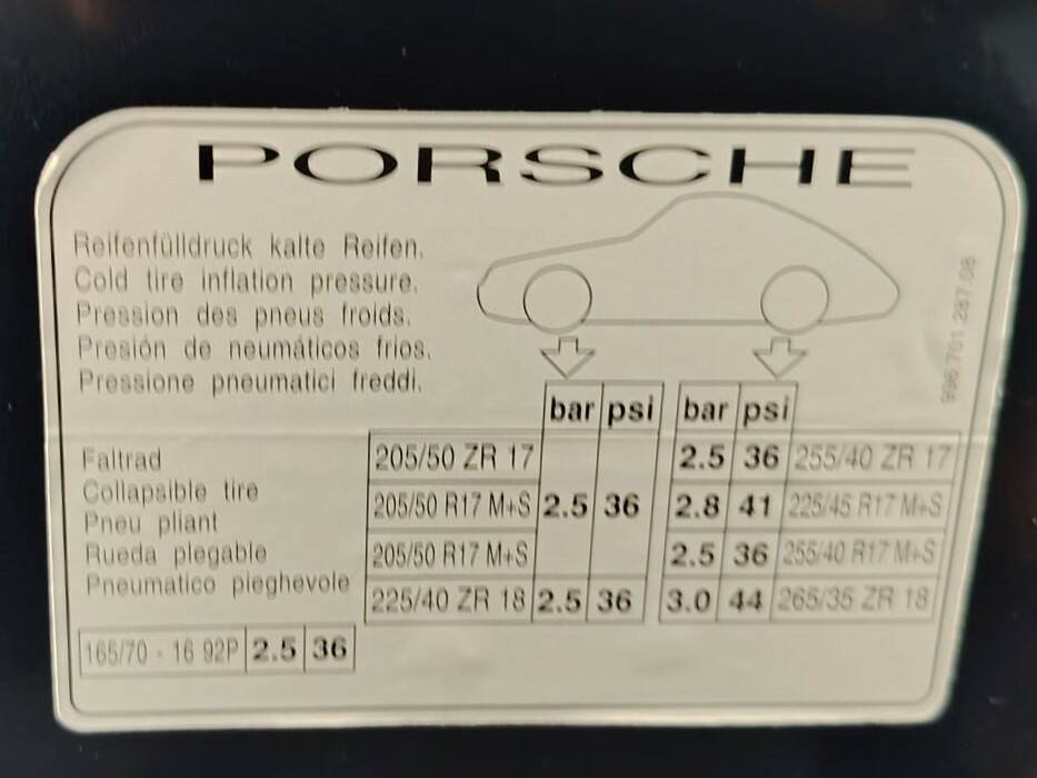 Bild 77/93 von Porsche 911 Carrera 4 (1998)