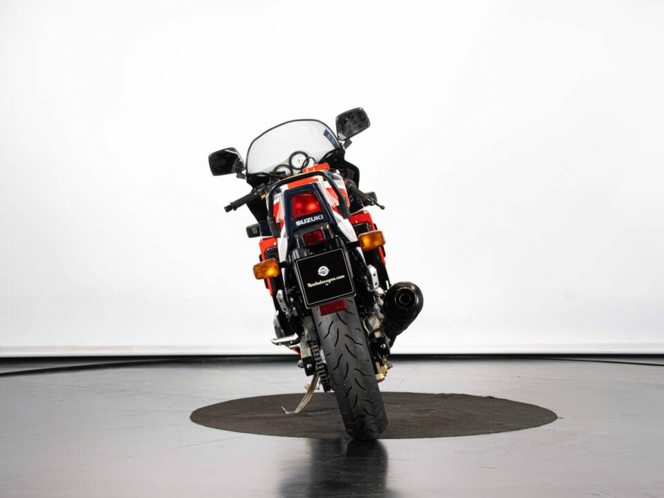 Immagine 3/50 di Suzuki GSX-R 1100 (1986)