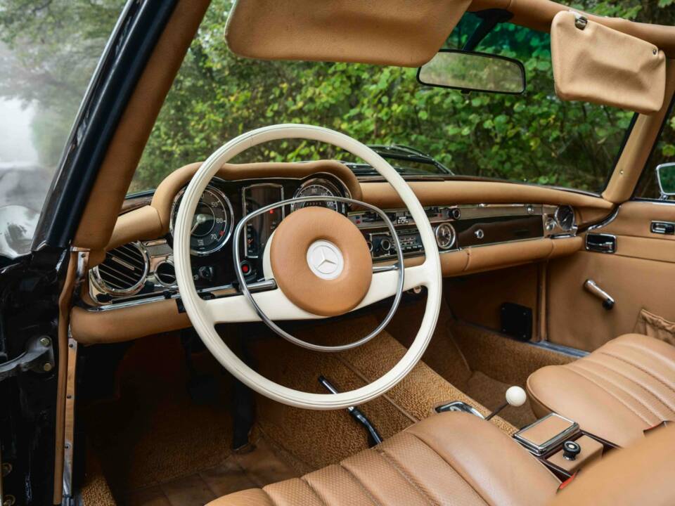 Image 4/28 of Mercedes-Benz 280 SL (1971)