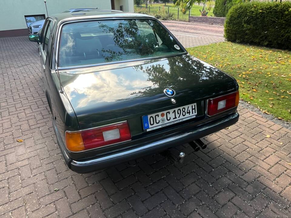 Bild 3/19 von BMW 732i (1984)