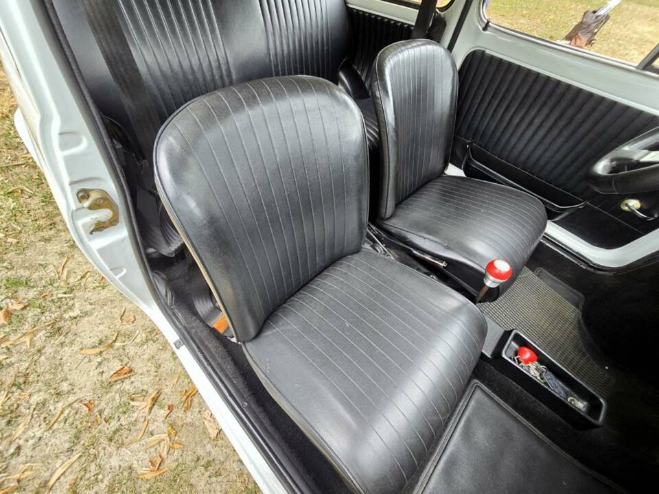 Bild 17/50 von FIAT 500 L (1972)