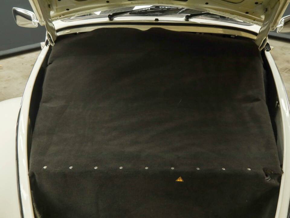 Bild 29/50 von Volkswagen Käfer 1600 (1996)