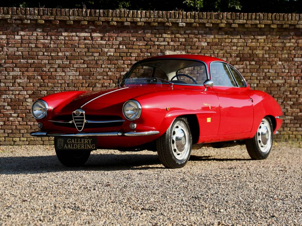Image 7/50 of Alfa Romeo Giulietta Sprint Speciale (1961)