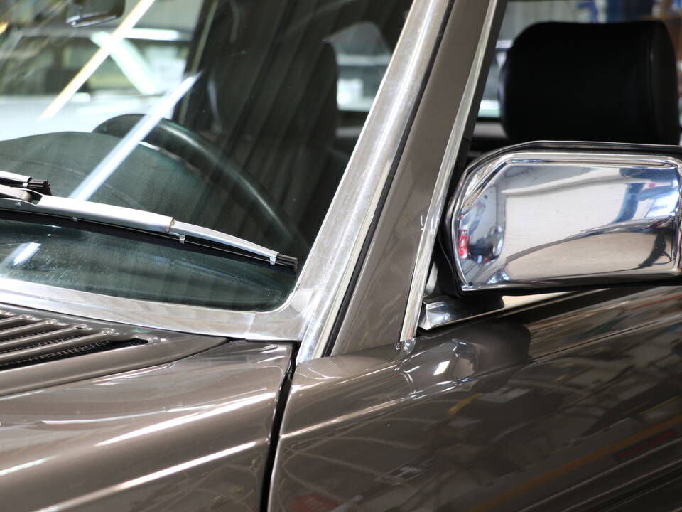 Image 15/37 of Mercedes-Benz 420 SL (1988)