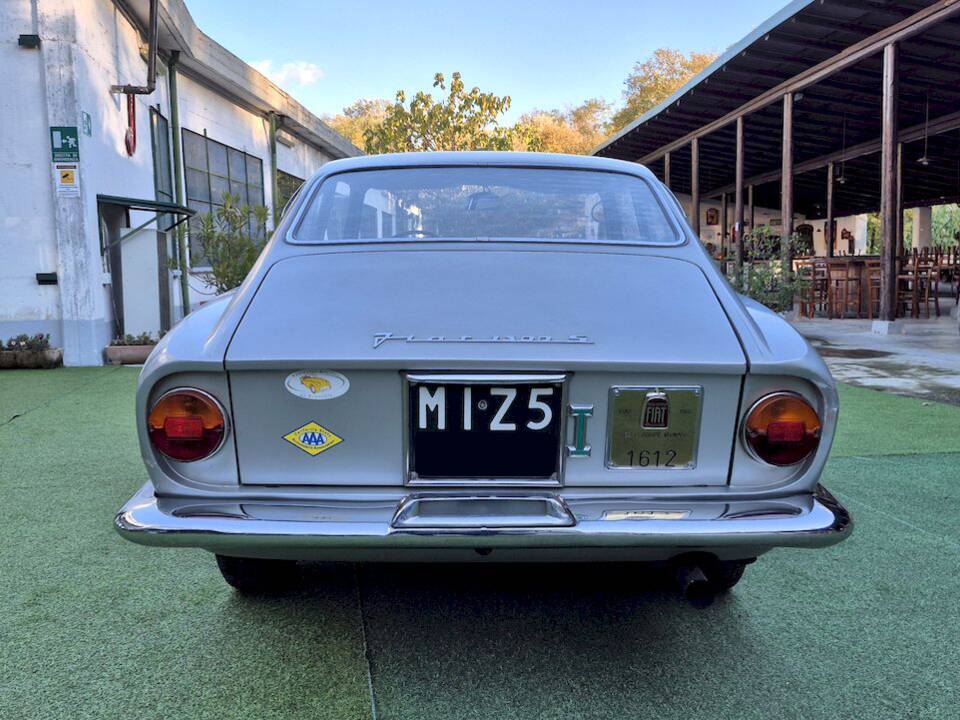 Image 13/54 de FIAT 1300 Vignale (1965)