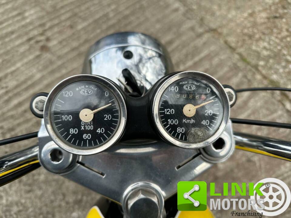 Image 3/10 of Moto Morini DUMMY (1974)