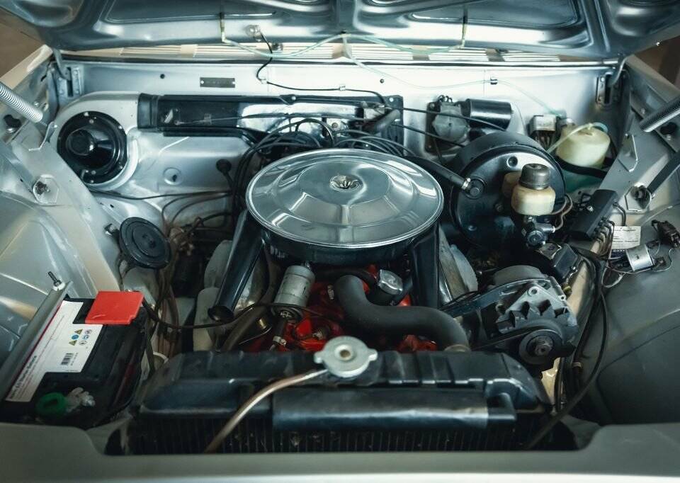 Image 14/15 of Opel Diplomat V8 5,4 (1965)
