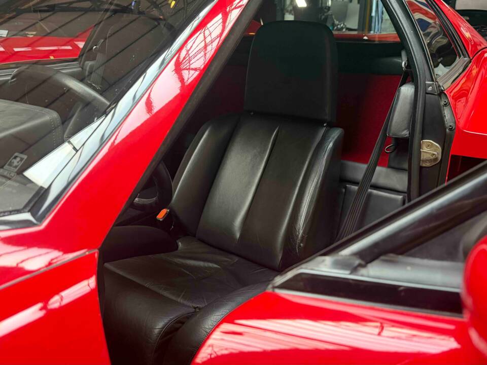 Afbeelding 22/36 van Ferrari Testarossa (1988)