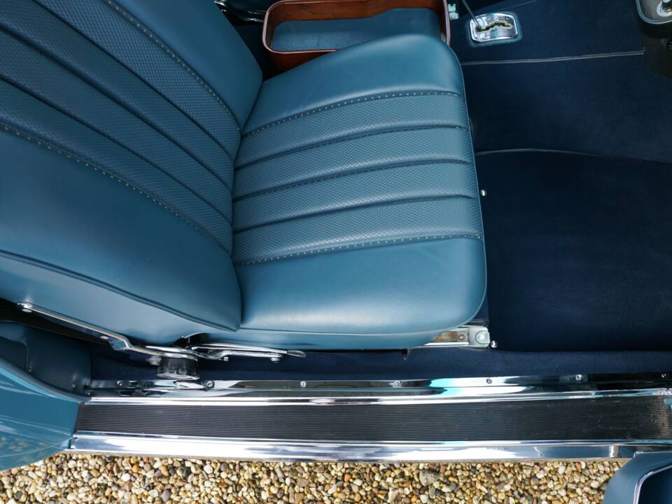 Bild 39/50 von Mercedes-Benz 250 SE (1967)