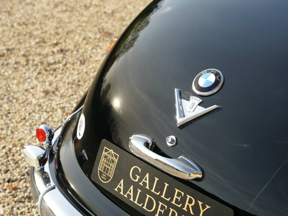 Afbeelding 16/50 van BMW 502 - 3.2 Litre (1958)