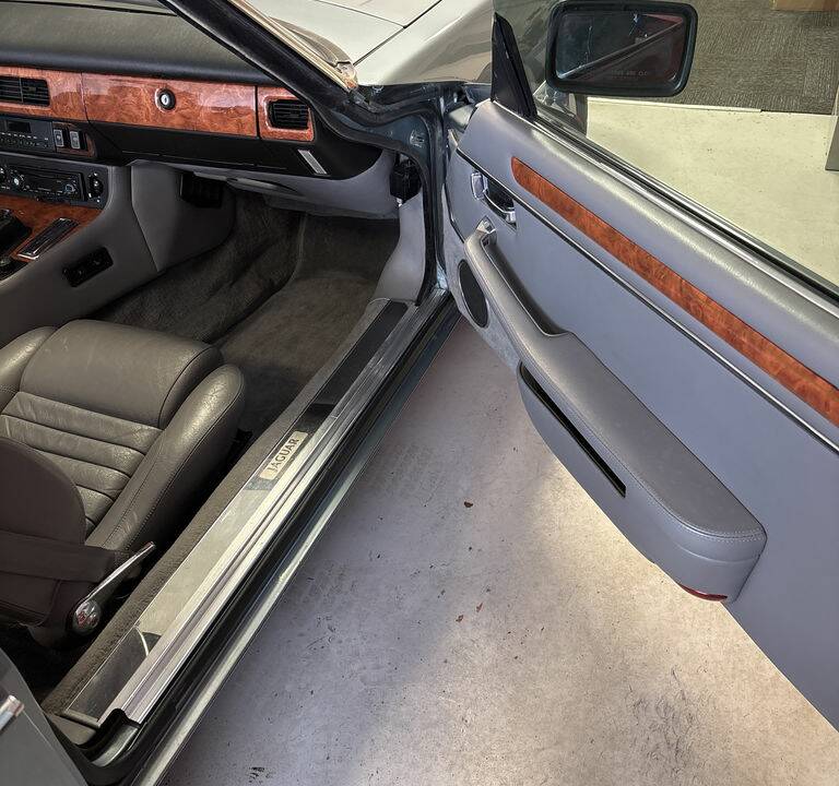 Image 5/8 of Jaguar XJ-S H.E. (1990)