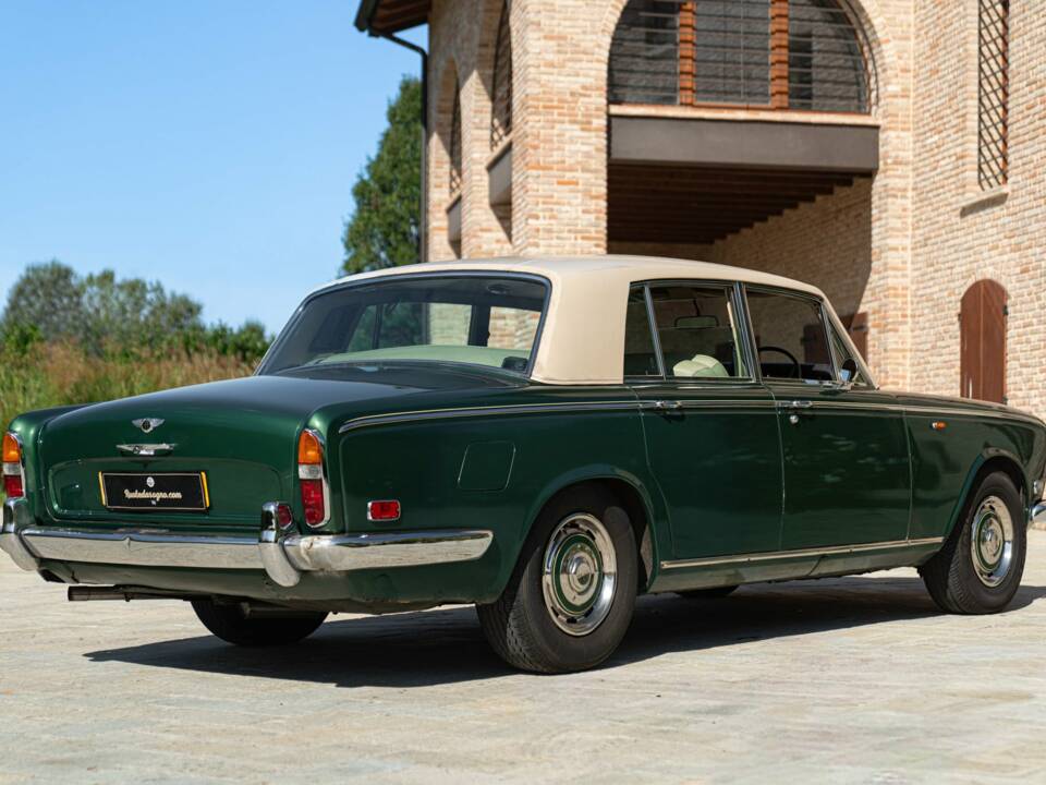 Image 6/50 of Bentley T 1 (1973)