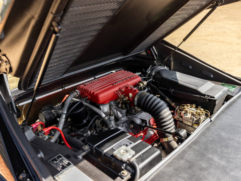 Image 8/80 of Ferrari 308 GTSi Quattrovalvole (1985)