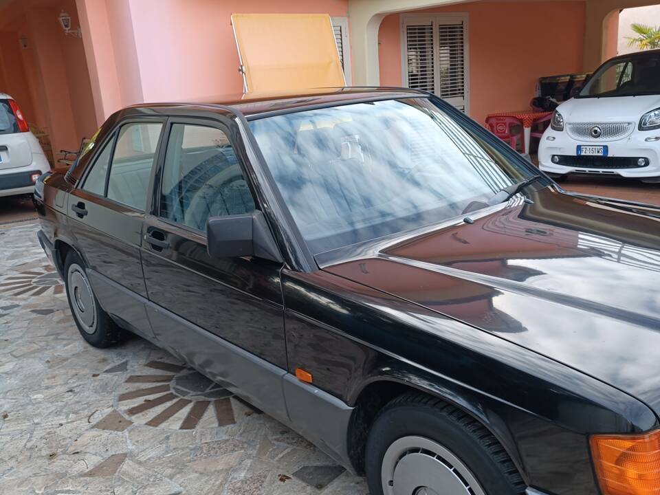Image 5/6 of Mercedes-Benz 190 E 1.8 (1992)