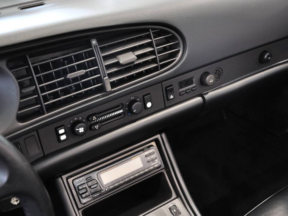 Bild 34/47 von Porsche 944 S2 (1990)