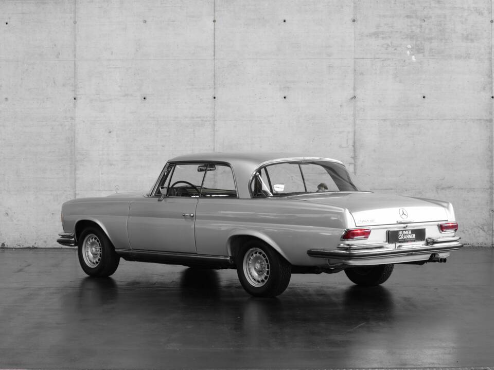Afbeelding 2/50 van Mercedes-Benz 280 SE (1968)