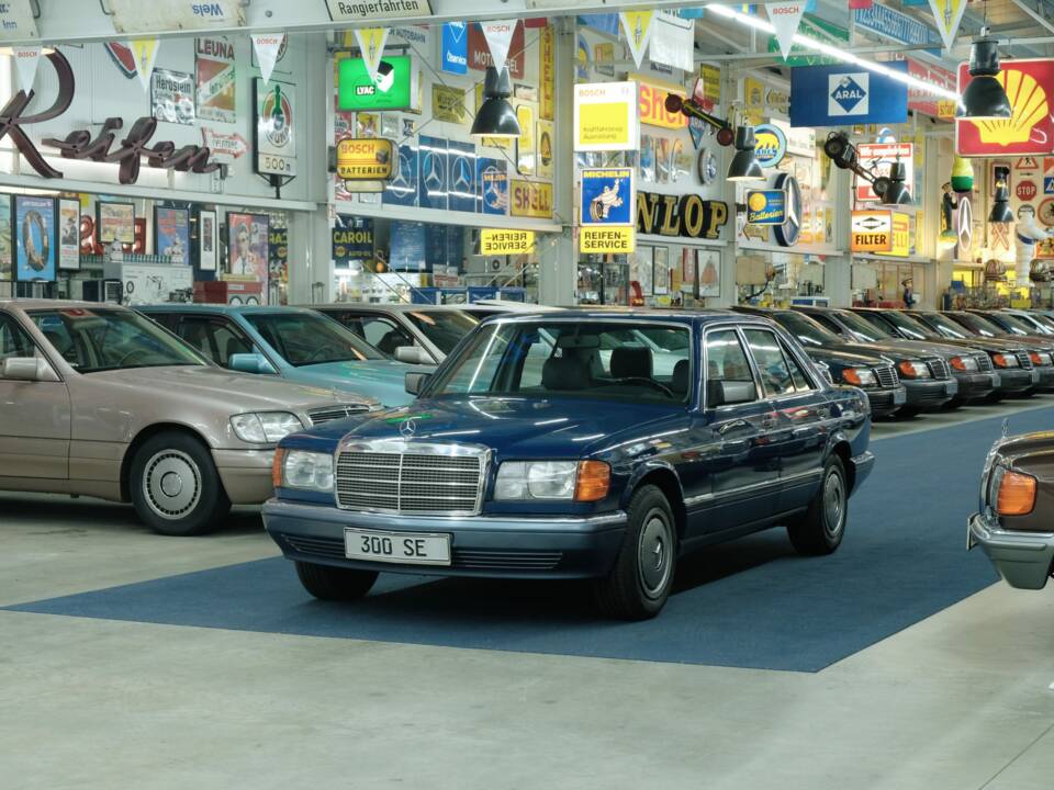 Bild 7/50 von Mercedes-Benz 300 SE (1990)