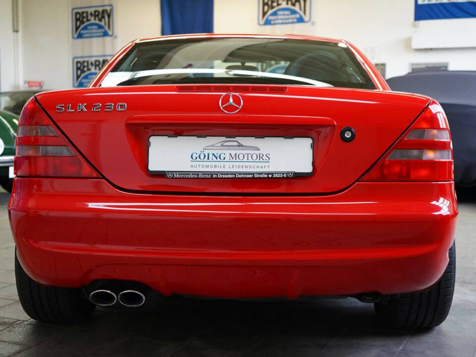 Image 13/41 of Mercedes-Benz SLK 230 Kompressor (1998)