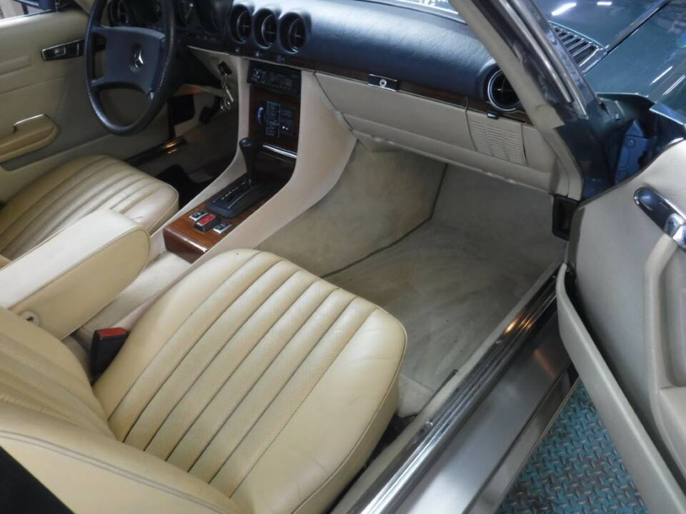 Image 34/50 of Mercedes-Benz 380 SL (1981)