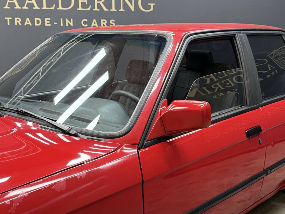 Afbeelding 15/26 van BMW 320i (1985)