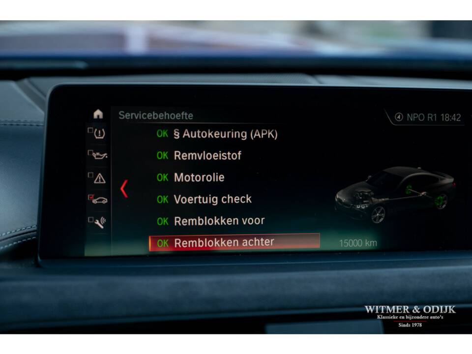 Image 29/50 of BMW M4 CS (2018)