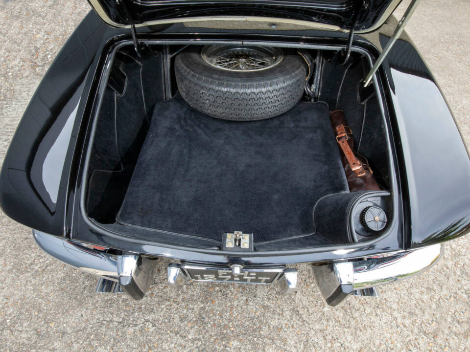 Image 22/24 of Ferrari 275 GTS (1965)