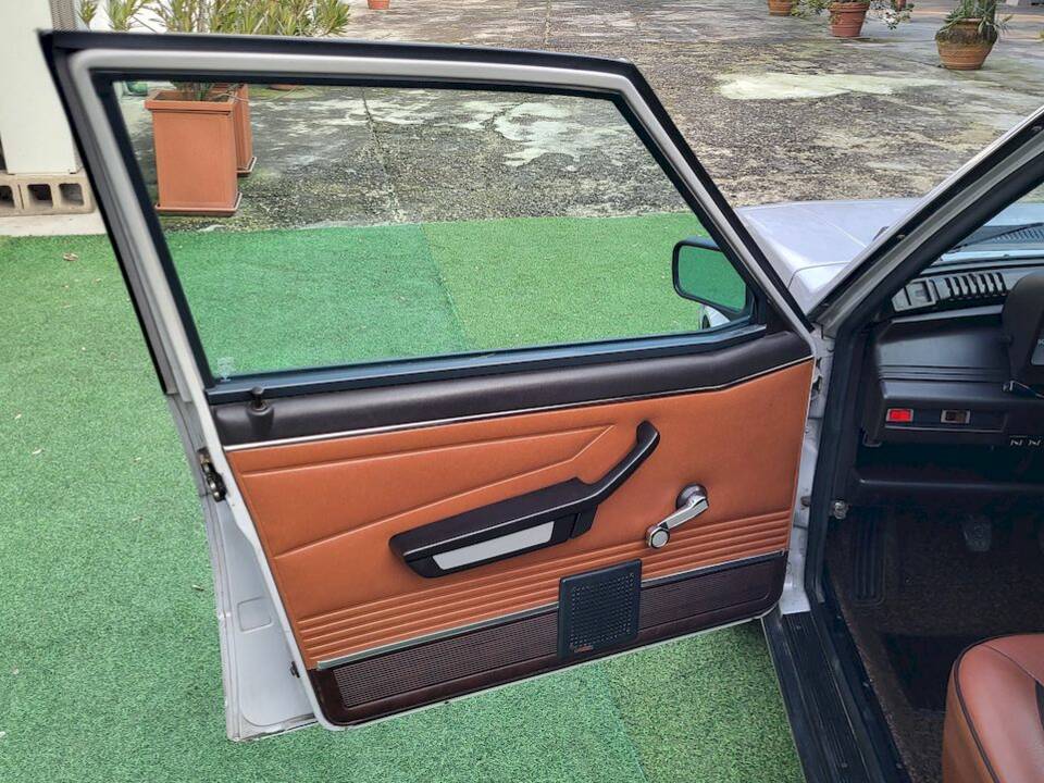 Image 17/51 of Alfa Romeo Giulietta 1.3 (1979)