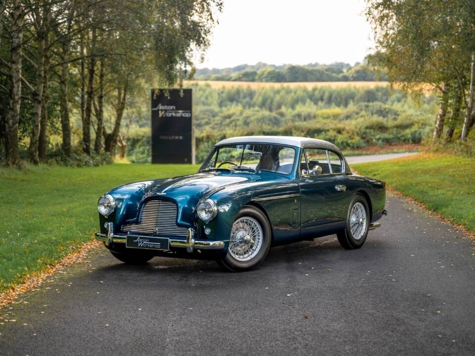 Image 2/64 of Aston Martin DB 2/4 Mk II (1957)