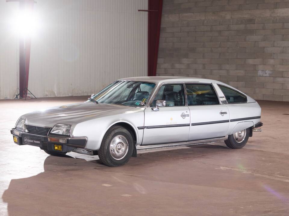 Afbeelding 1/47 van Citroën CX Prestige injection (1982)