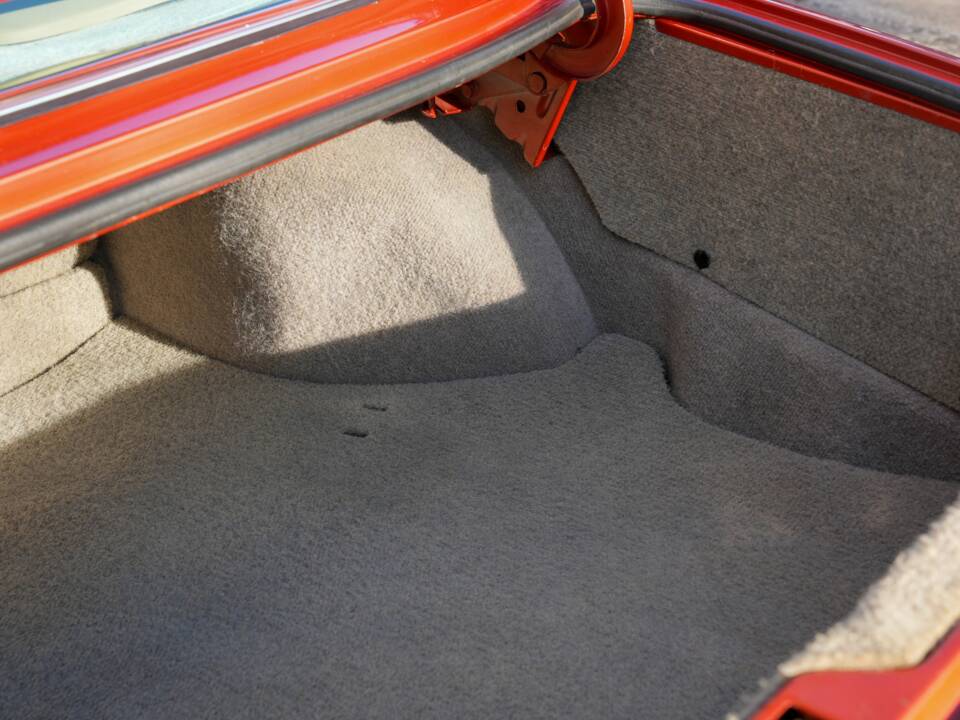 Bild 27/46 von BMW 635 CSi (1981)