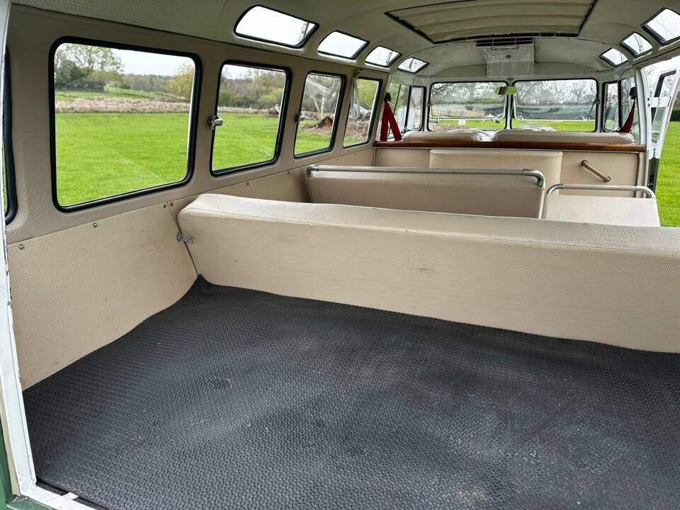 Image 52/60 of Volkswagen T2c Combi (1969)