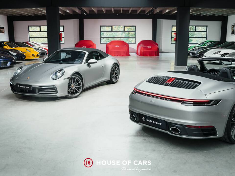 Image 1/25 of Porsche 911 Carrera (2023)