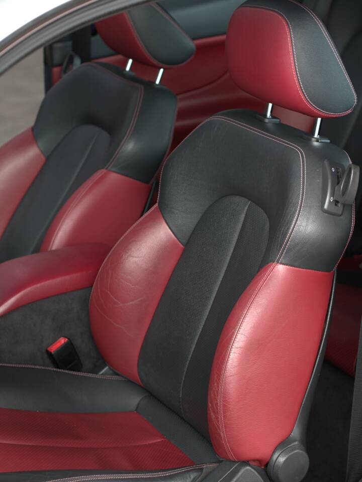 Image 22/28 of Mercedes-Benz CLK 200 Kompressor (2001)