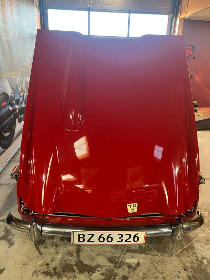 Image 6/37 of Triumph TR 5 PI (1968)