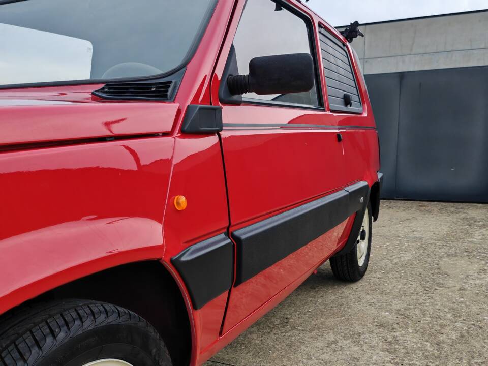 Immagine 15/30 di FIAT Panda "Young" (2002)