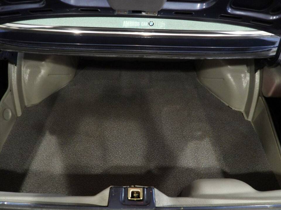 Bild 9/14 von BMW 520i (1975)