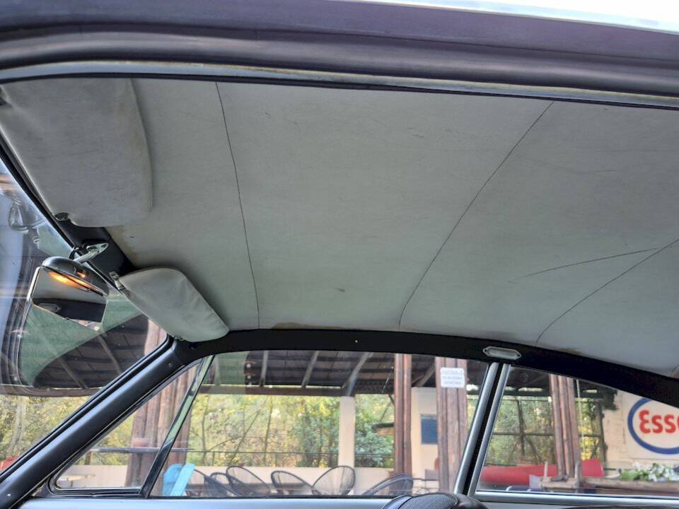 Image 32/54 de FIAT 1300 Vignale (1965)