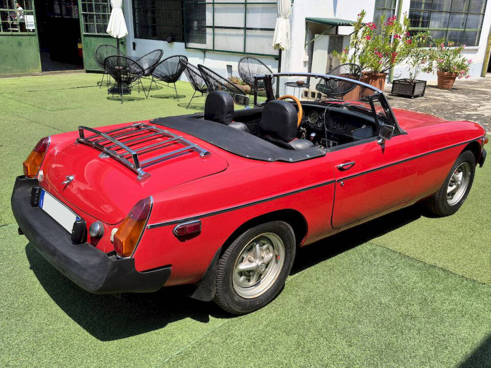 Image 17/40 of MG MGB (1979)