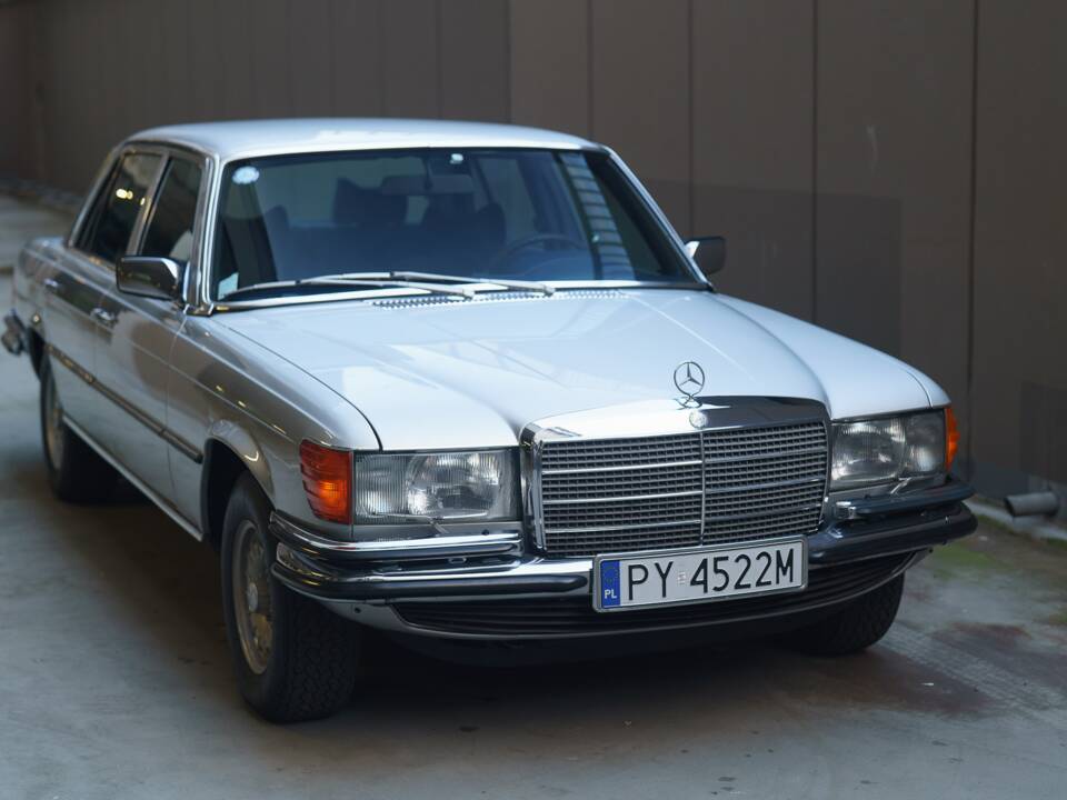 Bild 10/95 von Mercedes-Benz 450 SEL 6,9 (1976)