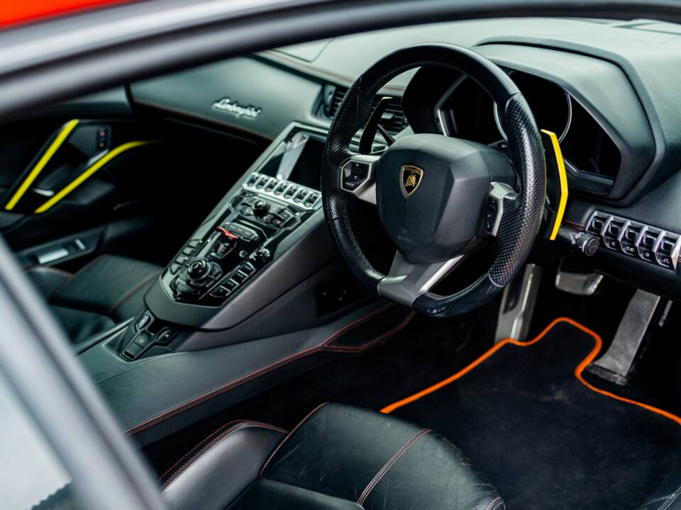 Afbeelding 4/47 van Lamborghini Aventador LP 700-4 (2013)