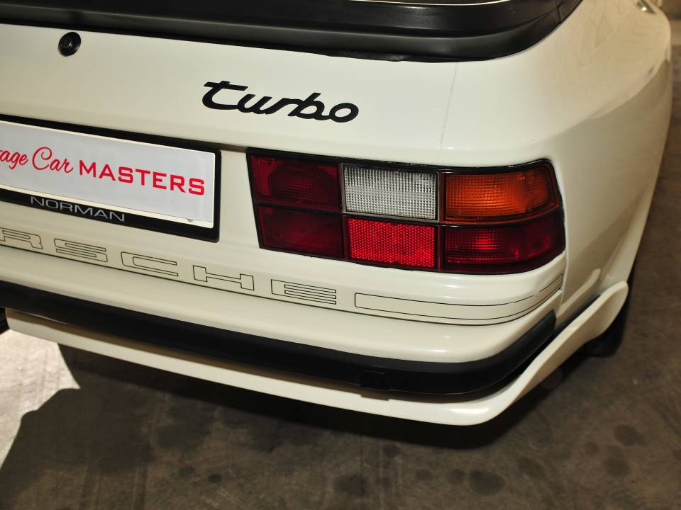 Image 9/26 de Porsche 944 Turbo S (1988)
