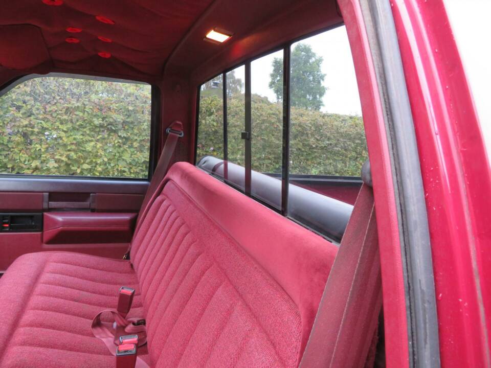 Image 16/20 of GMC Sierra 1500 (1989)