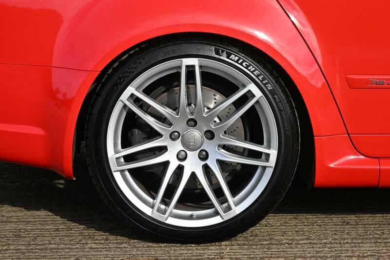 Image 40/50 of Audi RS4 (2006)