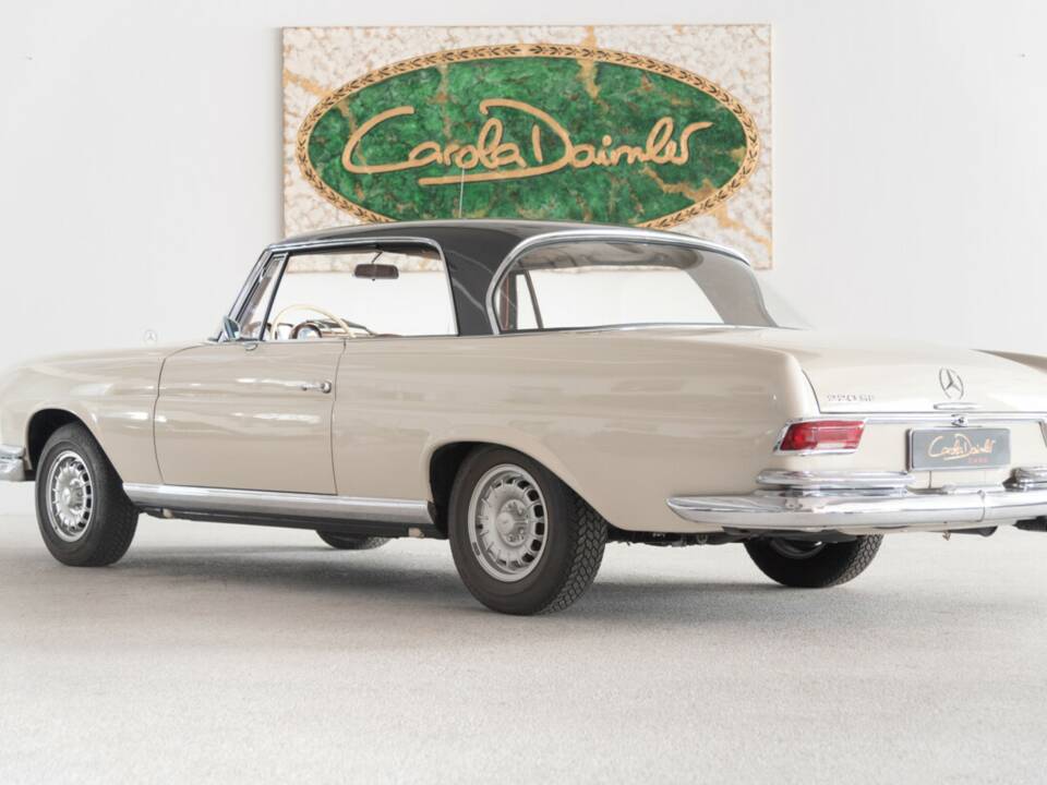 Bild 6/44 von Mercedes-Benz 220 SE b (1964)