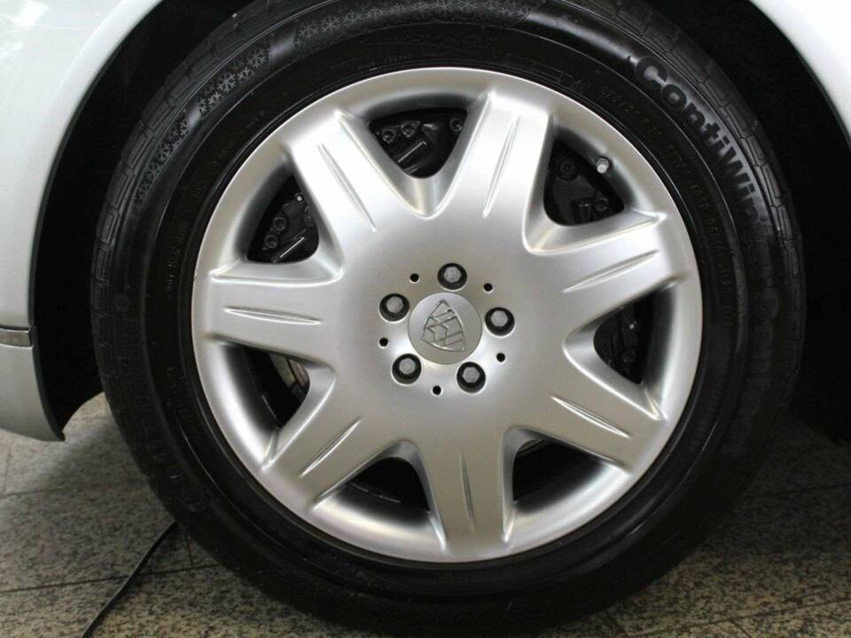 Image 5/20 of Maybach 57 (2004)