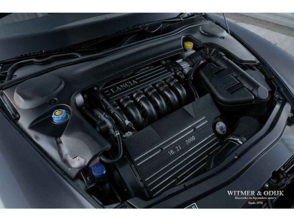 Imagen 32/33 de Lancia Thesis 3.0 V6 (2002)