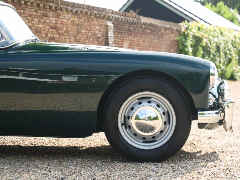 Image 39/50 de MG MGA 1500 (1958)