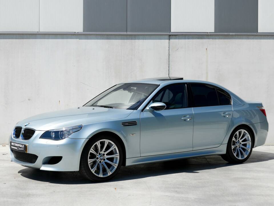 Bild 1/46 von BMW M5 (2005)