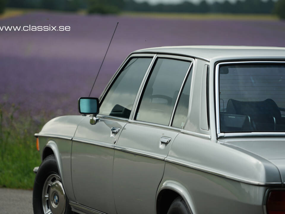 Bild 12/15 von BMW 3,0 L (1975)
