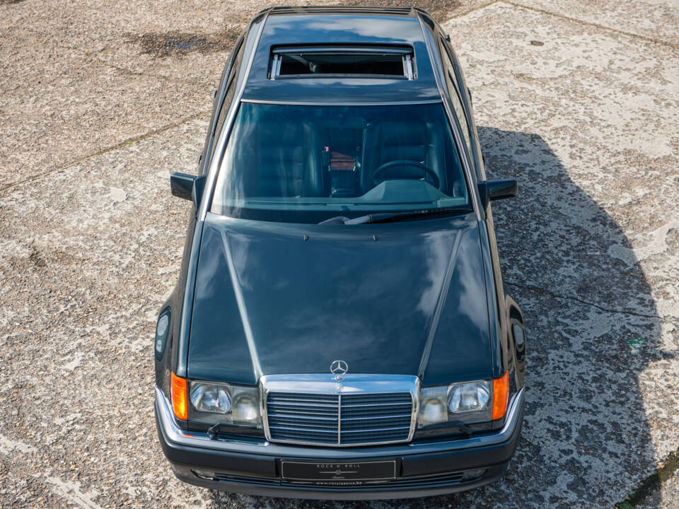 Image 2/37 of Mercedes-Benz 500 E (1992)